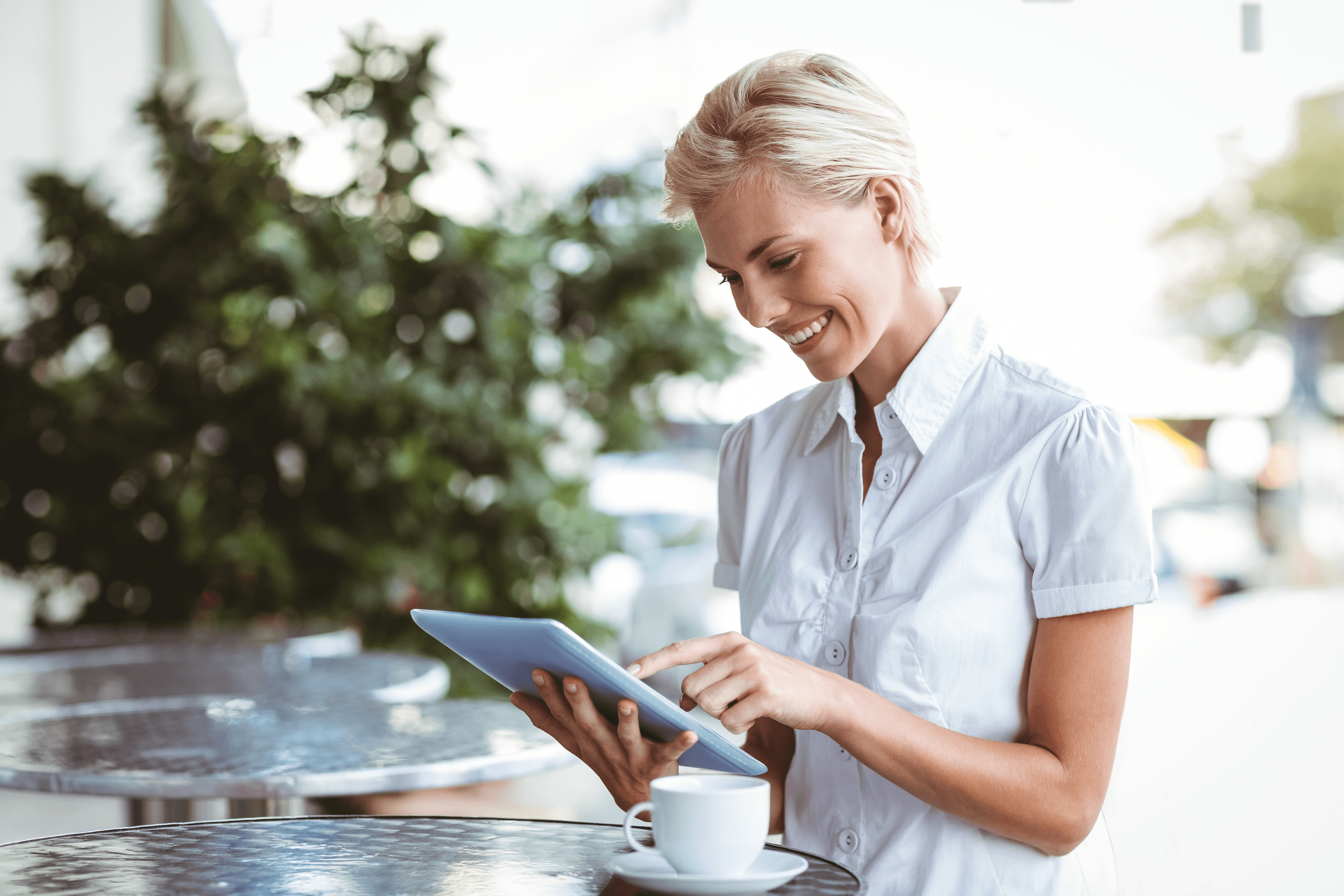 vrouw met tablet